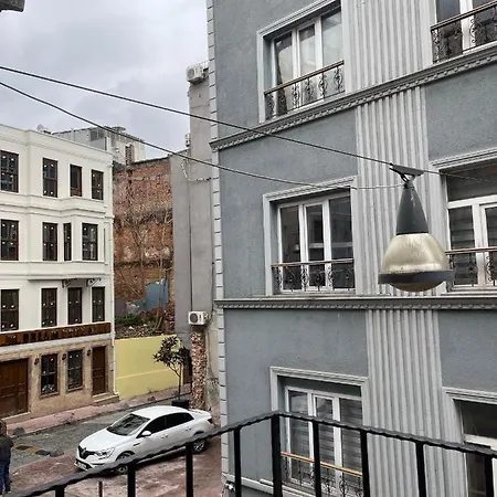 One Bedroom In Istiklal Street Apartman *